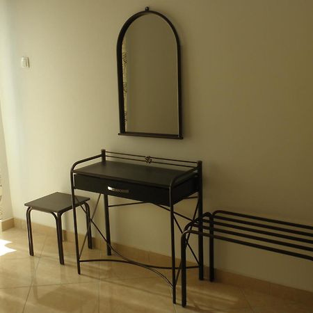 Nikolakakis Rooms Lavrio Lávrion Quarto foto