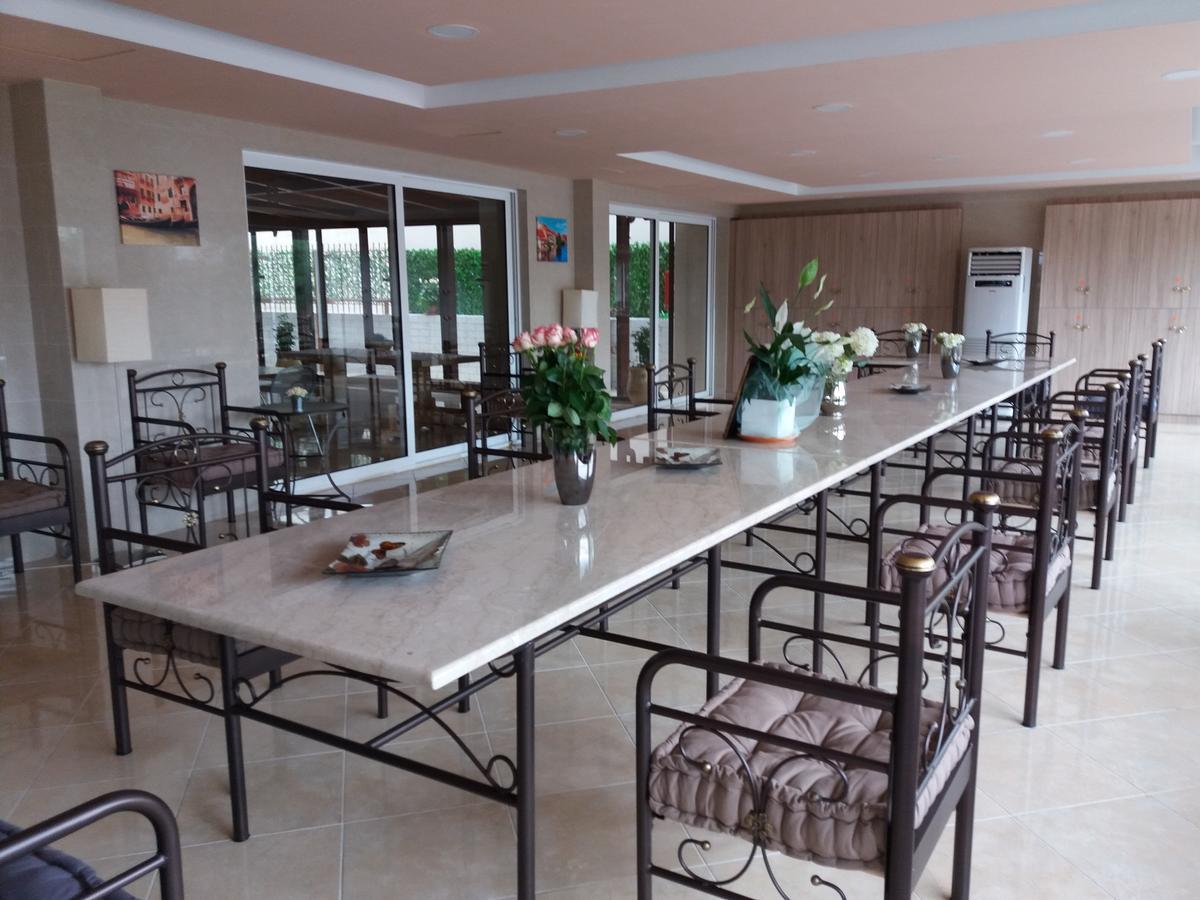 Nikolakakis Rooms Lavrio Lávrion Exterior foto