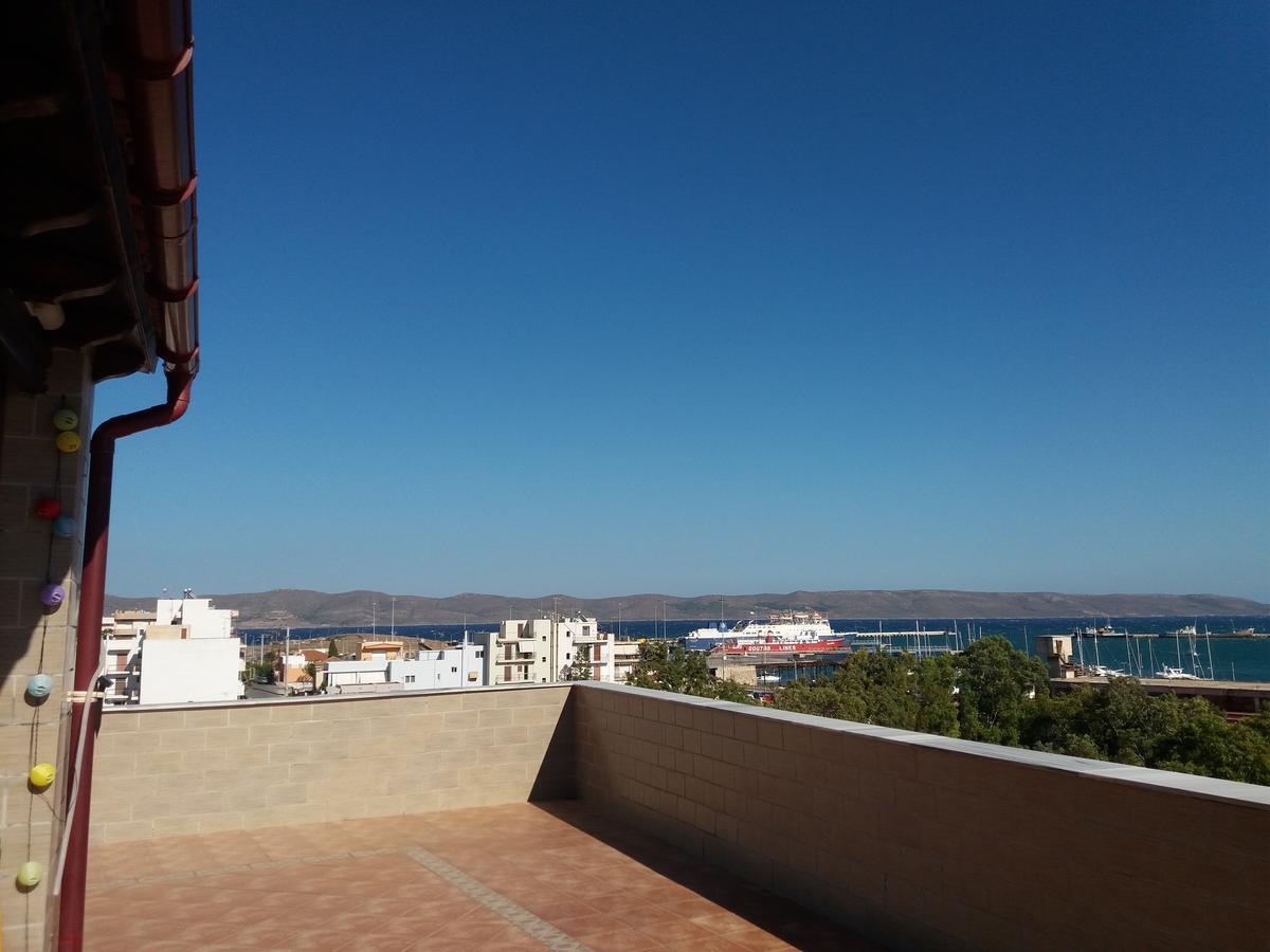 Nikolakakis Rooms Lavrio Lávrion Exterior foto