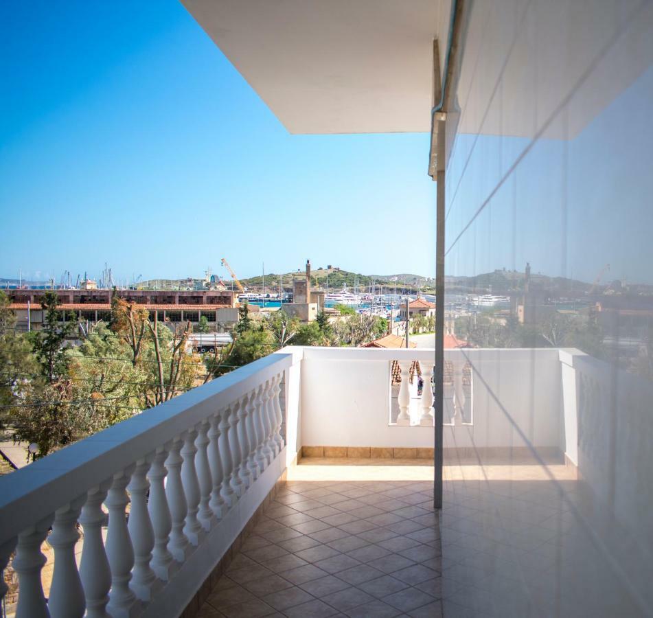 Nikolakakis Rooms Lavrio Lávrion Exterior foto