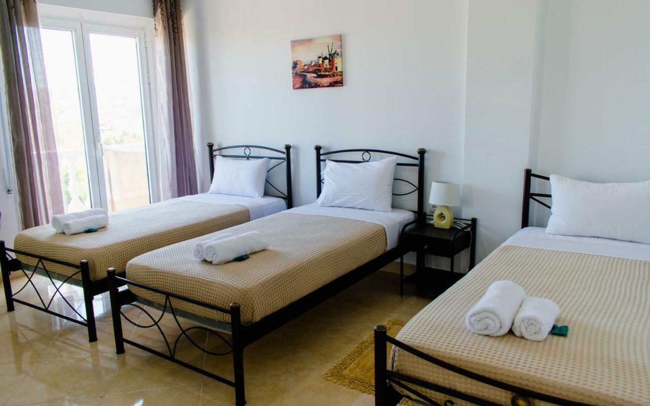 Nikolakakis Rooms Lavrio Lávrion Exterior foto